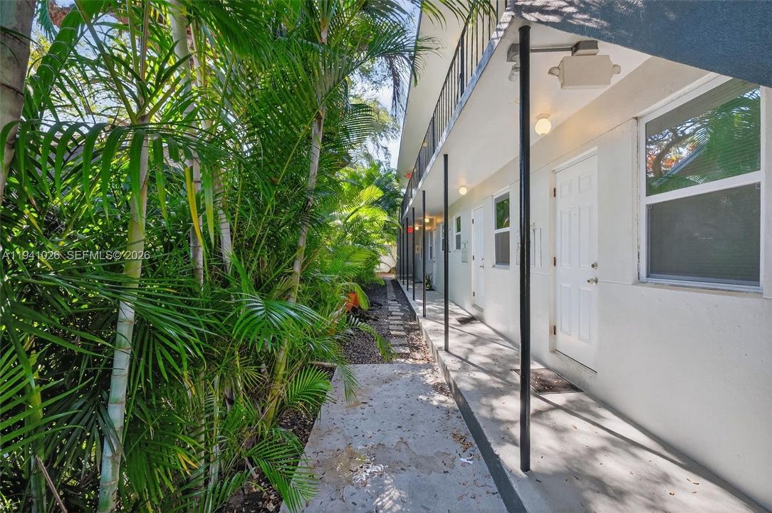 В аренду: $1,750 (1 спален, 1 ванн, 3696 Квадратных фут)