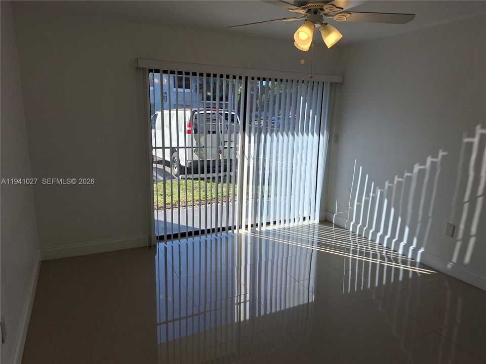 出租: $1,850 (1 贝兹, 1 浴室, 679 平方英尺)