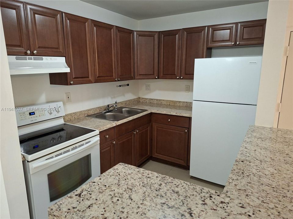 出租: $1,850 (1 贝兹, 1 浴室, 679 平方英尺)