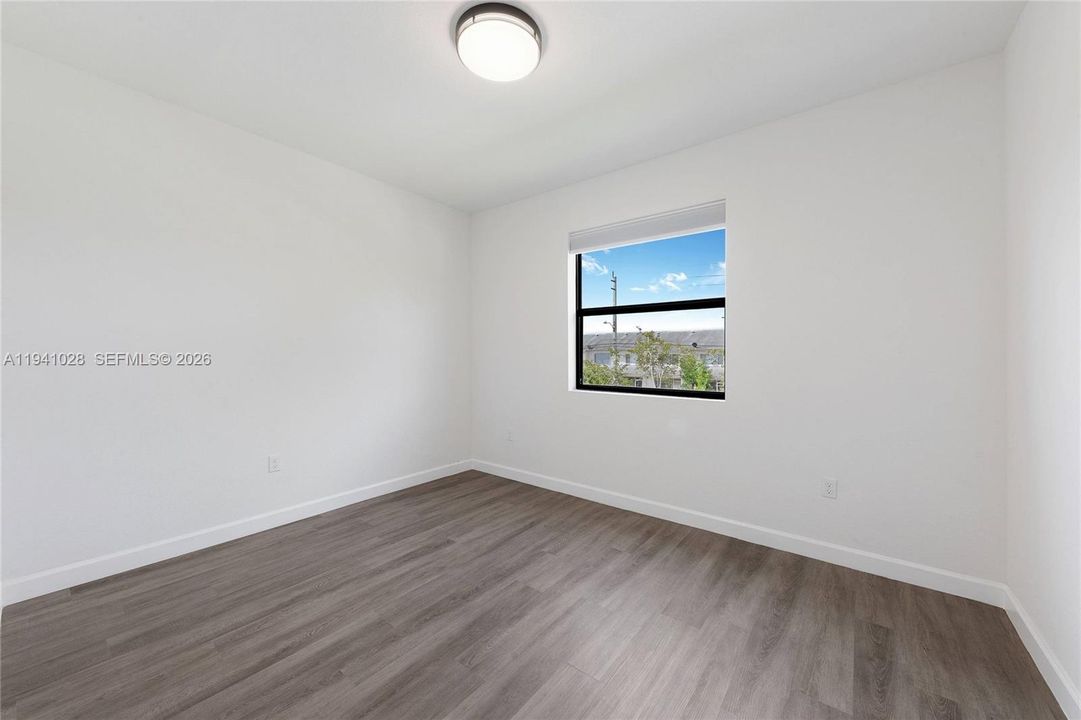 В аренду: $4,000 (3 спален, 2 ванн, 1749 Квадратных фут)