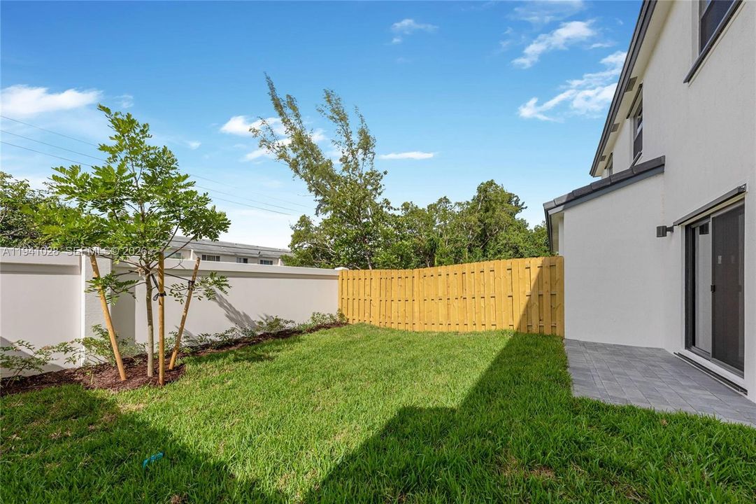 В аренду: $4,000 (3 спален, 2 ванн, 1749 Квадратных фут)