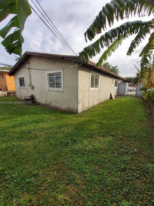 待售: $379,999 (3 贝兹, 2 浴室, 1274 平方英尺)