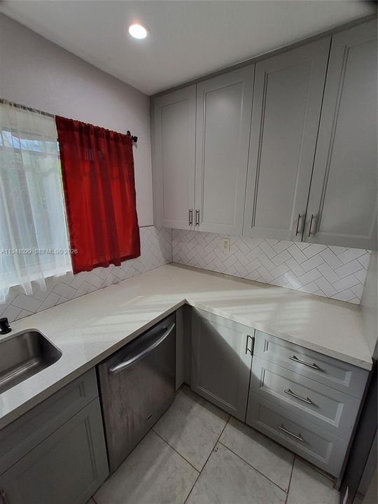 待售: $379,999 (3 贝兹, 2 浴室, 1274 平方英尺)