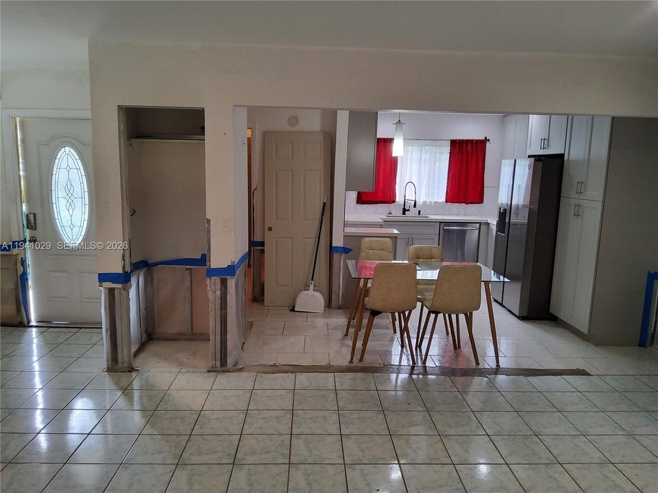 待售: $379,999 (3 贝兹, 2 浴室, 1274 平方英尺)