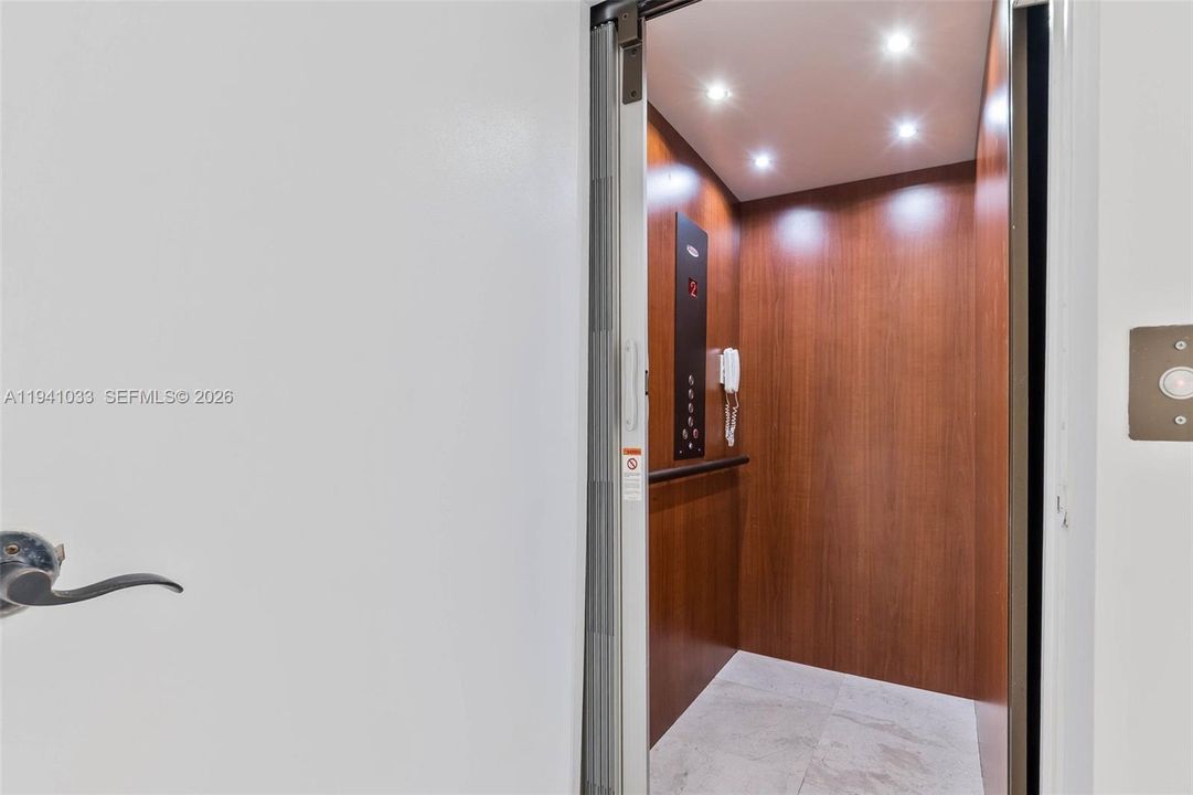 На продажу: $1,725,000 (3 спален, 3 ванн, 2822 Квадратных фут)