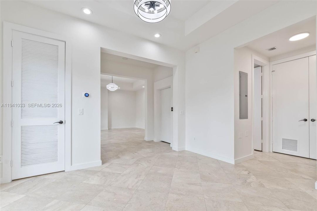 На продажу: $1,725,000 (3 спален, 3 ванн, 2822 Квадратных фут)