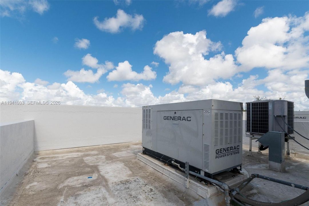 На продажу: $1,725,000 (3 спален, 3 ванн, 2822 Квадратных фут)