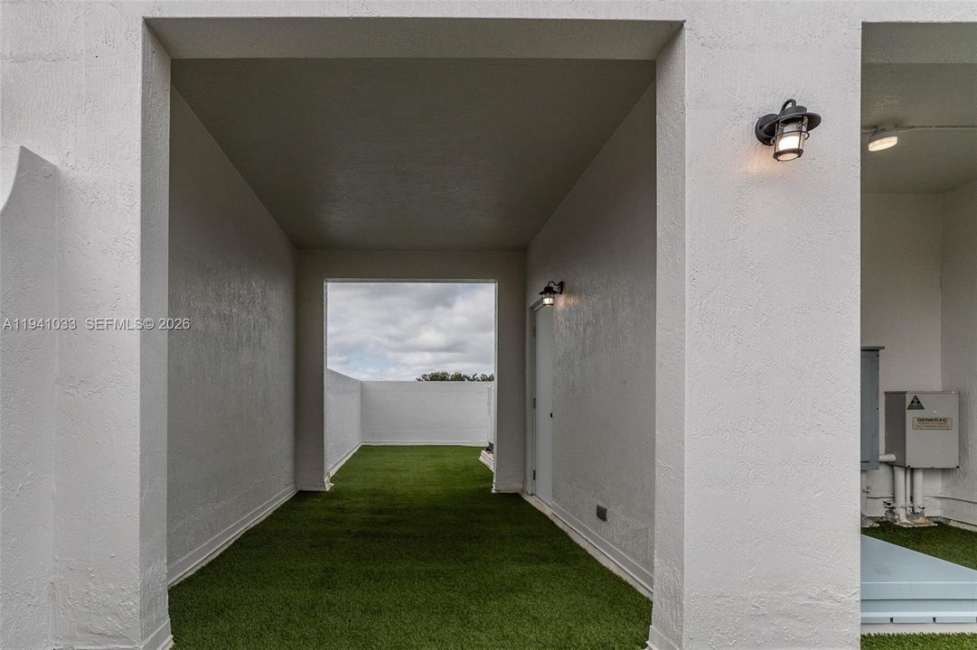 На продажу: $1,725,000 (3 спален, 3 ванн, 2822 Квадратных фут)