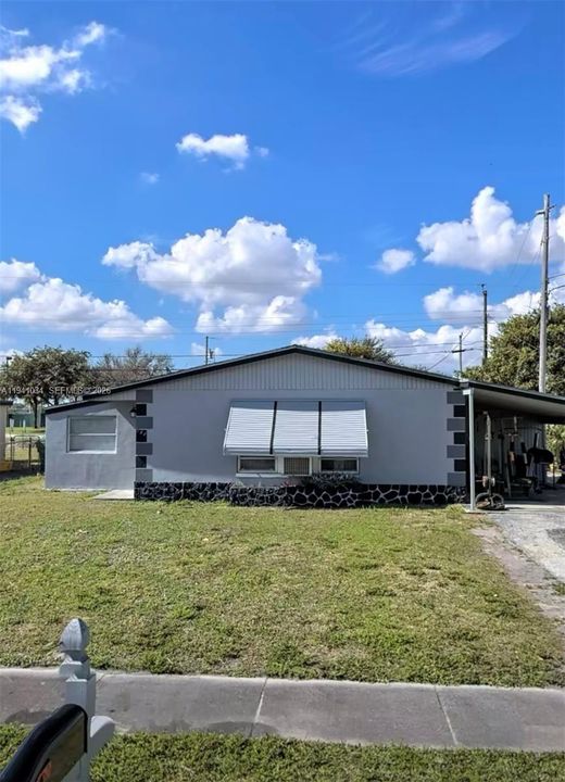 待售: $239,999 (3 贝兹, 1 浴室, 1010 平方英尺)