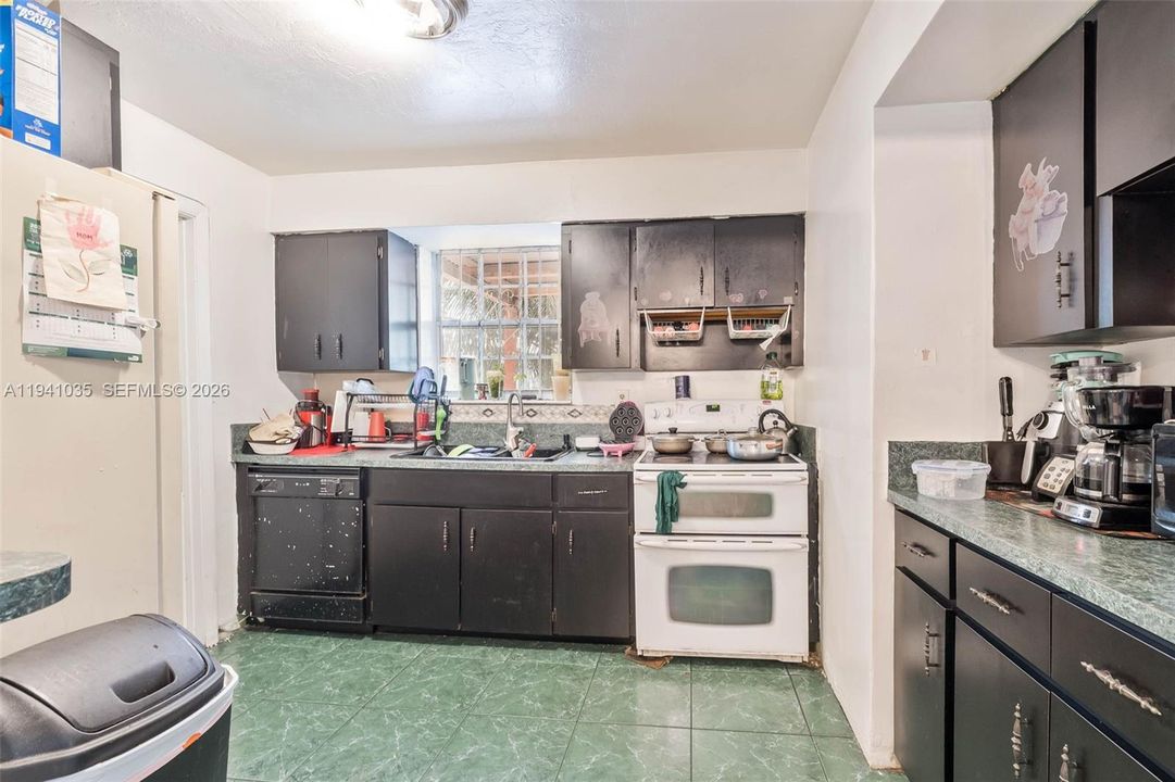 На продажу: $475,000 (3 спален, 2 ванн, 1635 Квадратных фут)