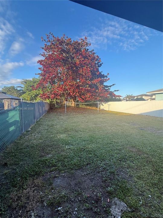 For Rent: $2,500 (2 beds, 1 baths, 1350 Square Feet)