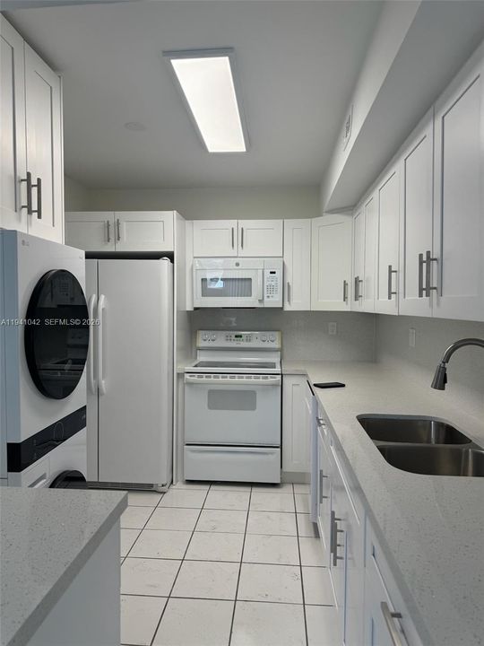 For Rent: $2,500 (2 beds, 2 baths, 1170 Square Feet)