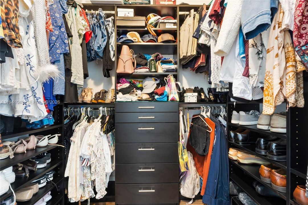 For Rent: $3,600 (4 beds, 3 baths, 2118 Square Feet)