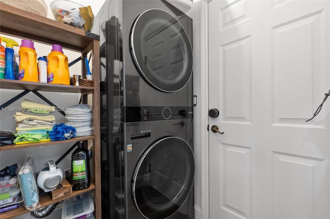 For Rent: $3,600 (4 beds, 3 baths, 2118 Square Feet)