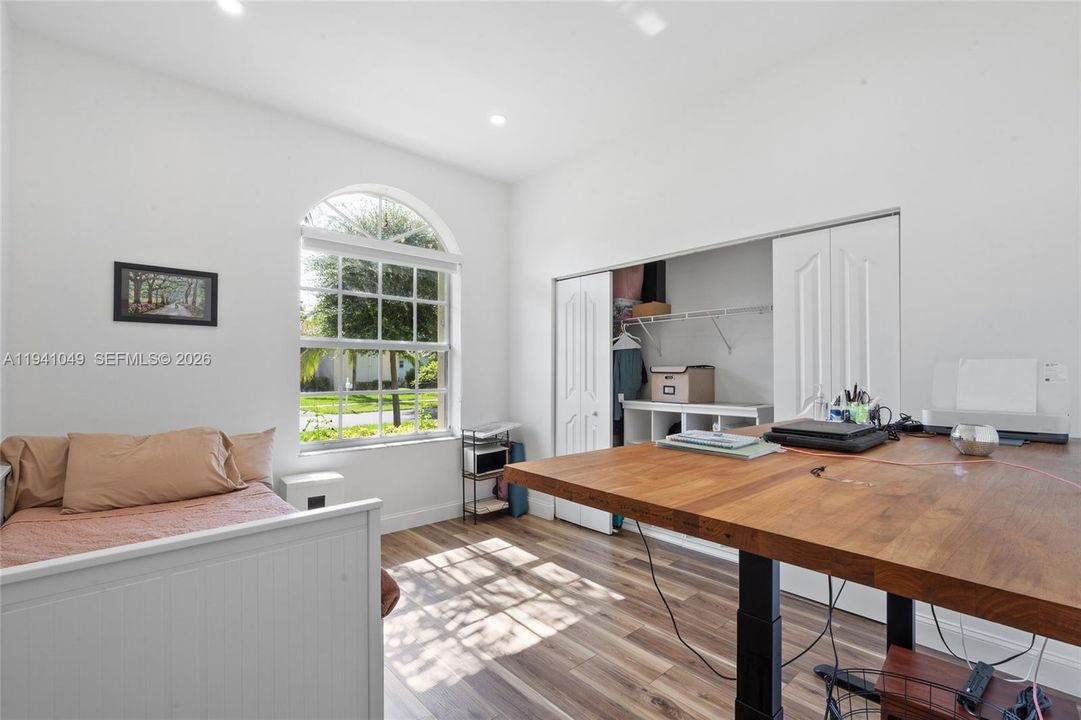 For Rent: $3,600 (4 beds, 3 baths, 2118 Square Feet)