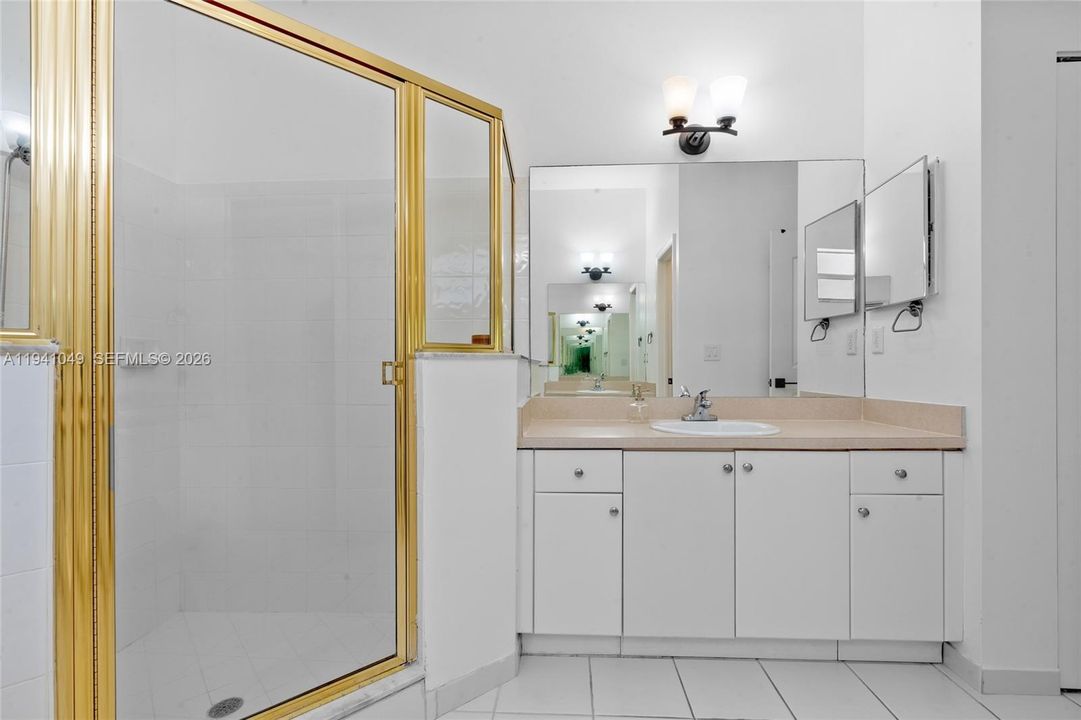 For Rent: $3,600 (4 beds, 3 baths, 2118 Square Feet)