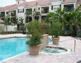 出租: $1,950 (1 贝兹, 1 浴室, 690 平方英尺)