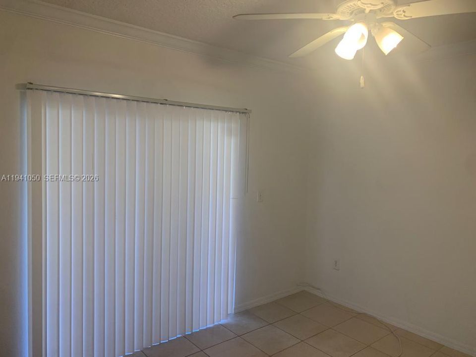 出租: $1,950 (1 贝兹, 1 浴室, 690 平方英尺)