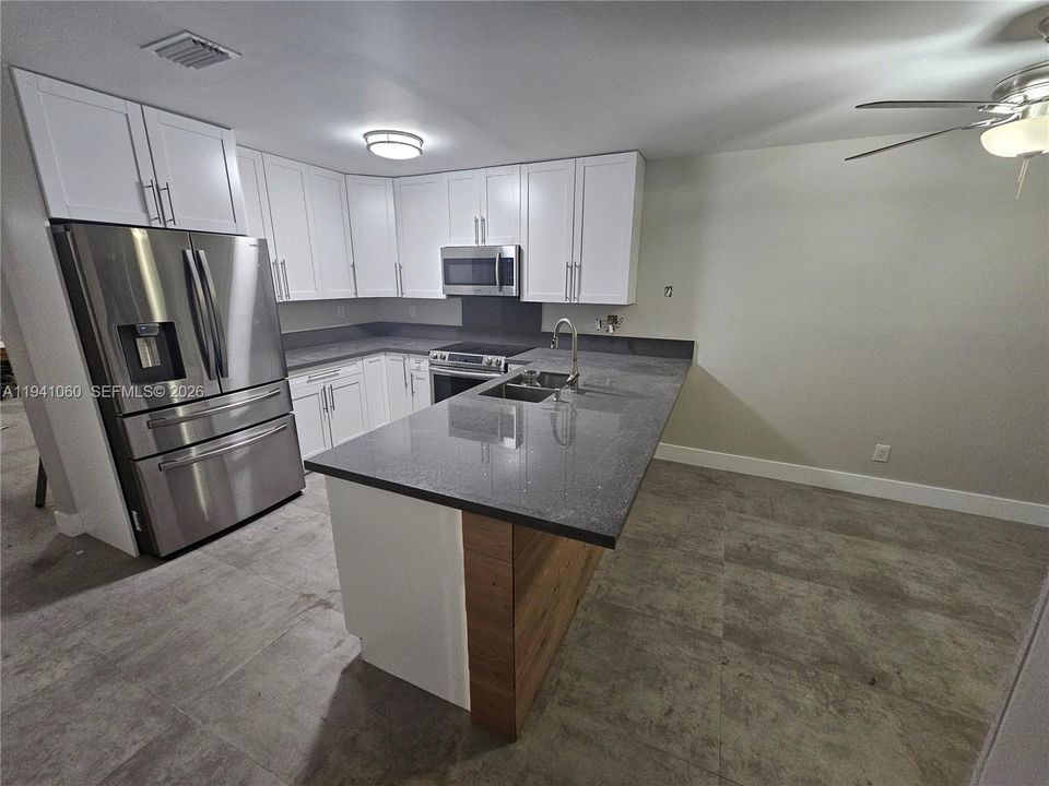 For Rent: $2,600 (3 beds, 2 baths, 1445 Square Feet)