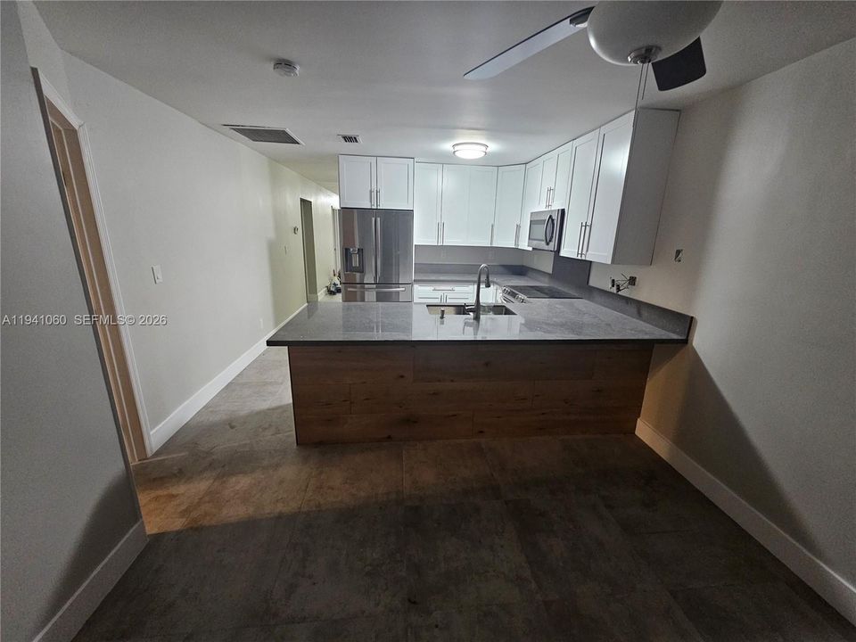 For Rent: $2,600 (3 beds, 2 baths, 1445 Square Feet)