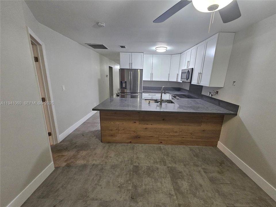 For Rent: $2,600 (3 beds, 2 baths, 1445 Square Feet)