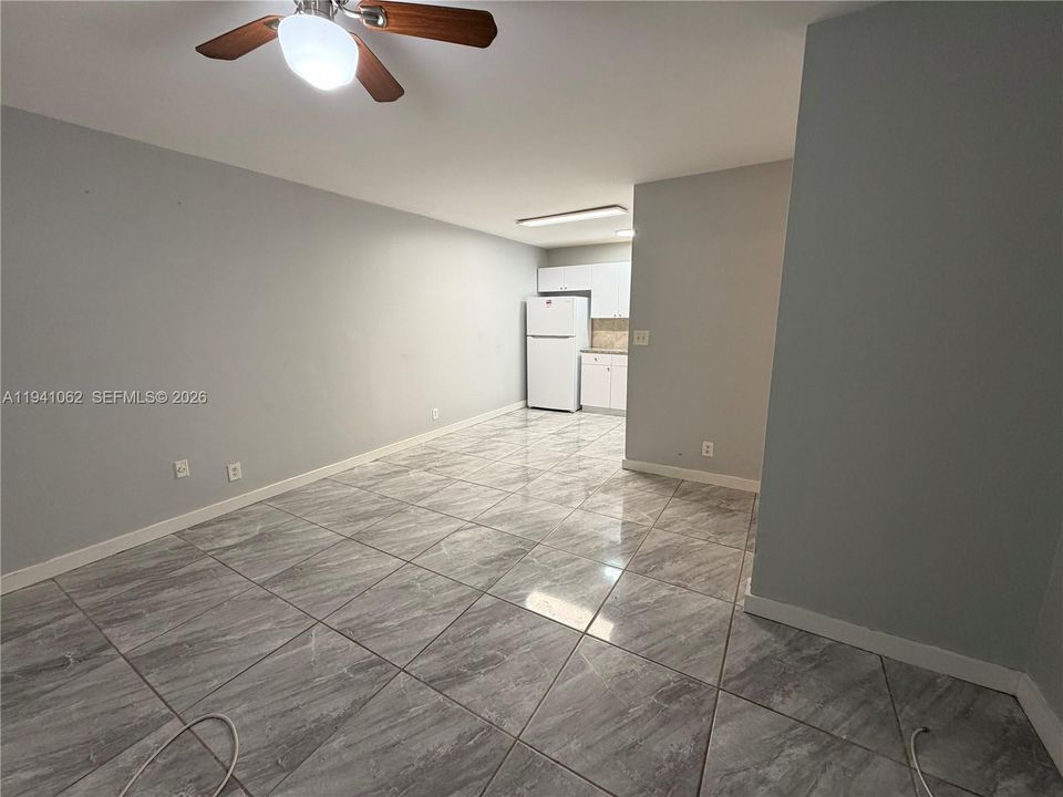 For Rent: $1,700 (2 beds, 1 baths, 5458 Square Feet)