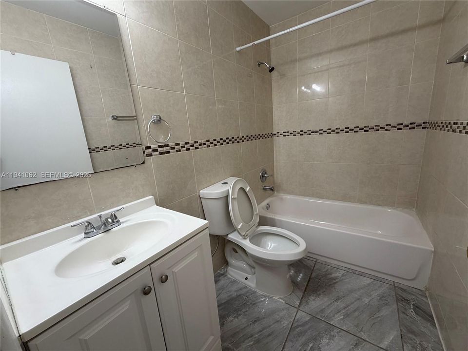 For Rent: $1,700 (2 beds, 1 baths, 5458 Square Feet)