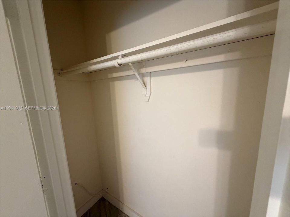 For Rent: $1,700 (2 beds, 1 baths, 5458 Square Feet)