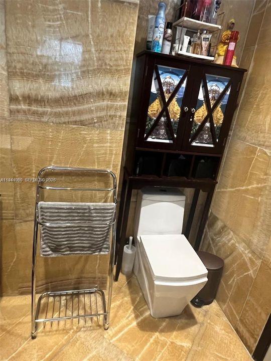 出租: $5,500 (4 贝兹, 3 浴室, 1882 平方英尺)