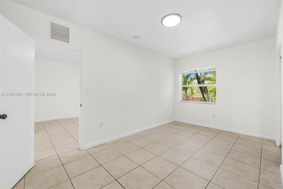 В аренду: $1,990 (2 спален, 1 ванн, 0 Квадратных фут)