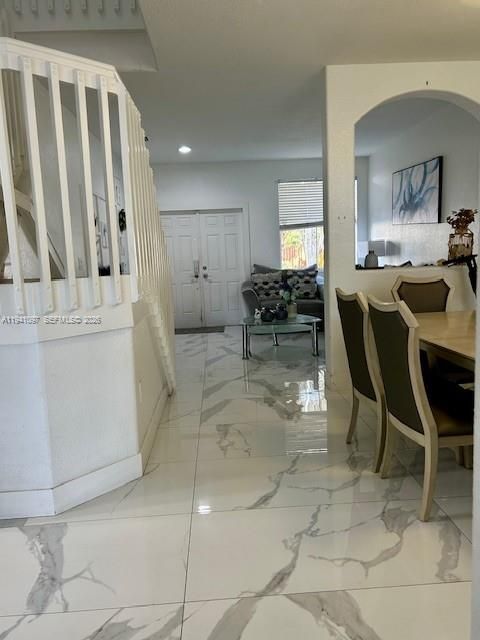 На продажу: $539,900 (3 спален, 2 ванн, 1650 Квадратных фут)