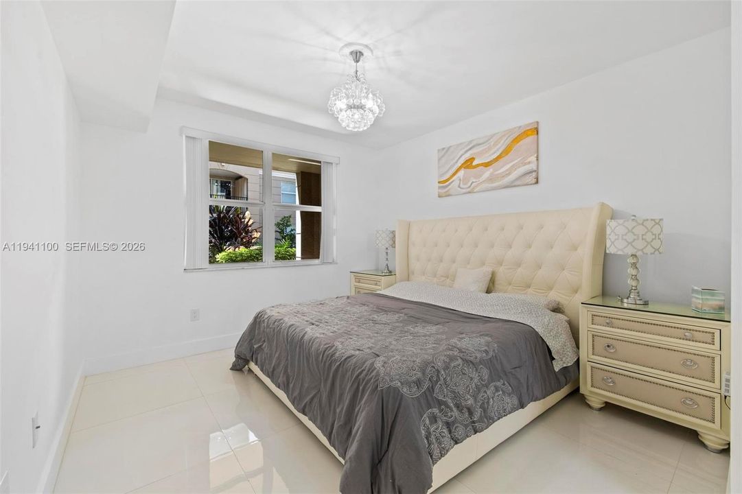 En Venta: $480,000 (2 camas, 2 baños, 934 Pies cuadrados)