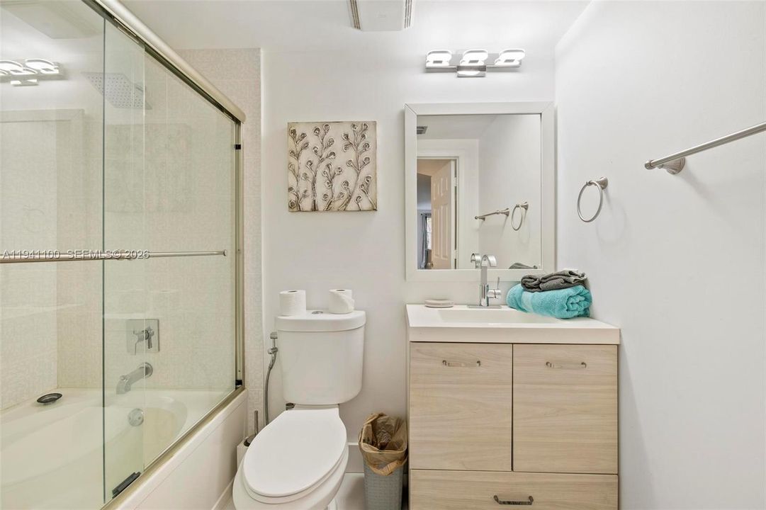 En Venta: $480,000 (2 camas, 2 baños, 934 Pies cuadrados)