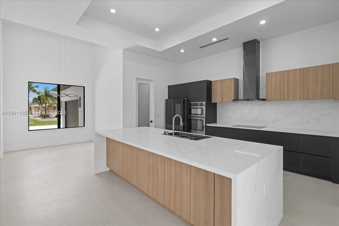 For Rent: $3,500 (3 beds, 3 baths, 2049 Square Feet)