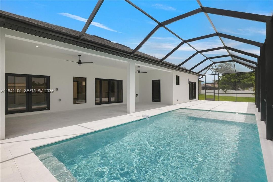 For Rent: $3,500 (3 beds, 3 baths, 2049 Square Feet)