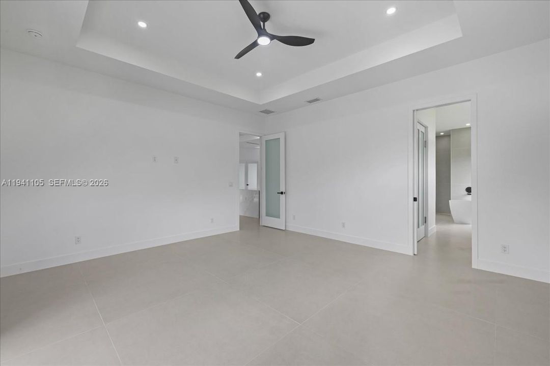 For Rent: $3,500 (3 beds, 3 baths, 2049 Square Feet)