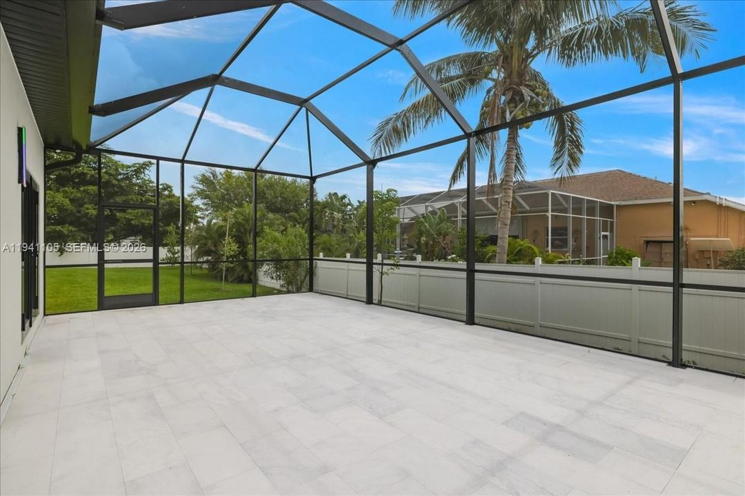 For Rent: $3,500 (3 beds, 3 baths, 2049 Square Feet)