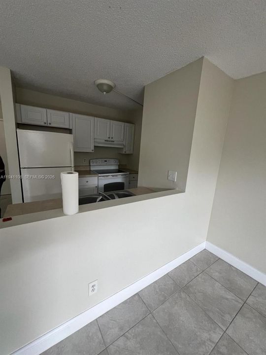 For Rent: $1,350 (0 beds, 1 baths, 468 Square Feet)