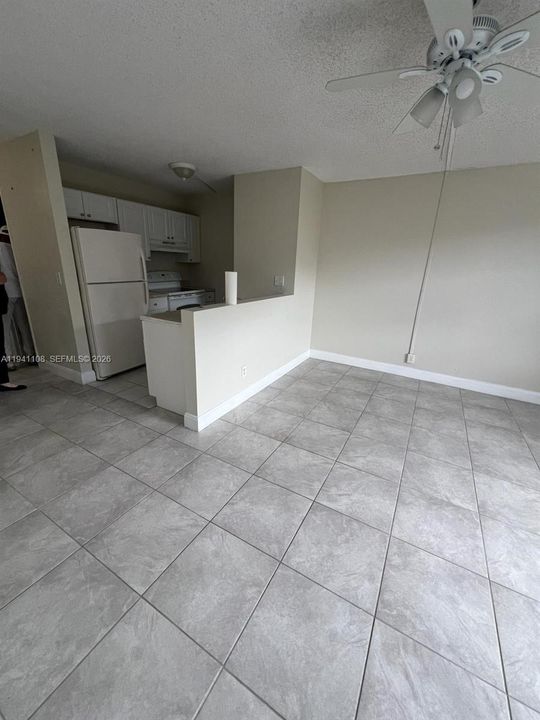 For Rent: $1,350 (0 beds, 1 baths, 468 Square Feet)