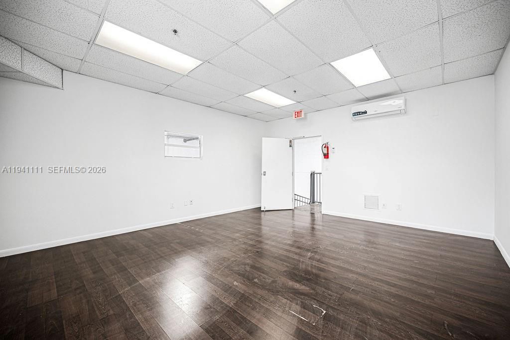 В аренду: $3,750 (0 спален, 0 ванн, 0 Квадратных фут)