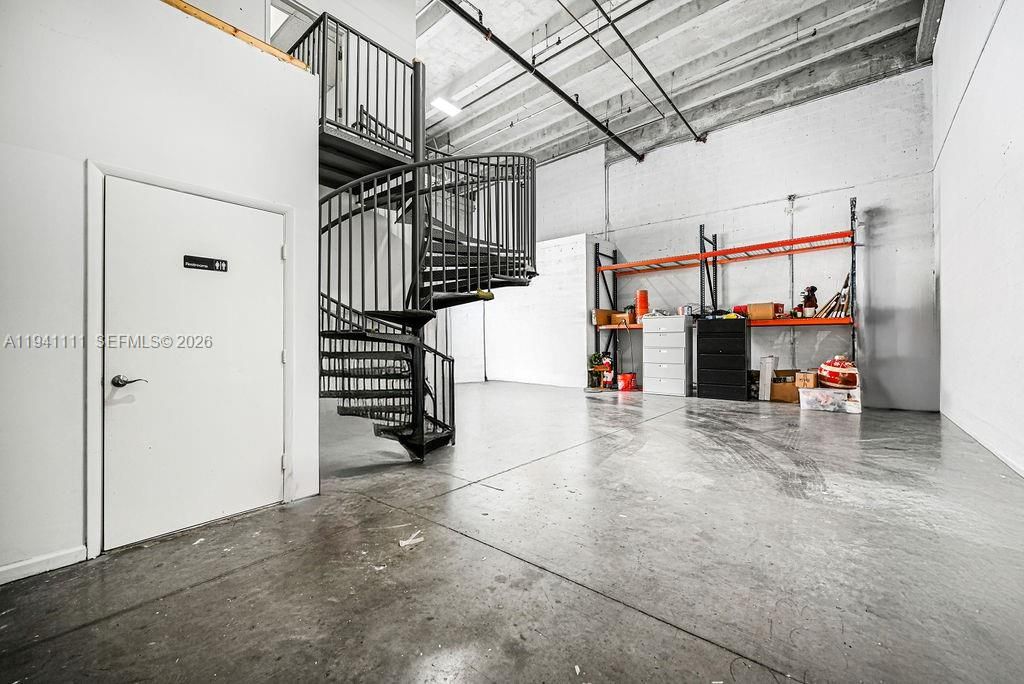 В аренду: $3,750 (0 спален, 0 ванн, 0 Квадратных фут)