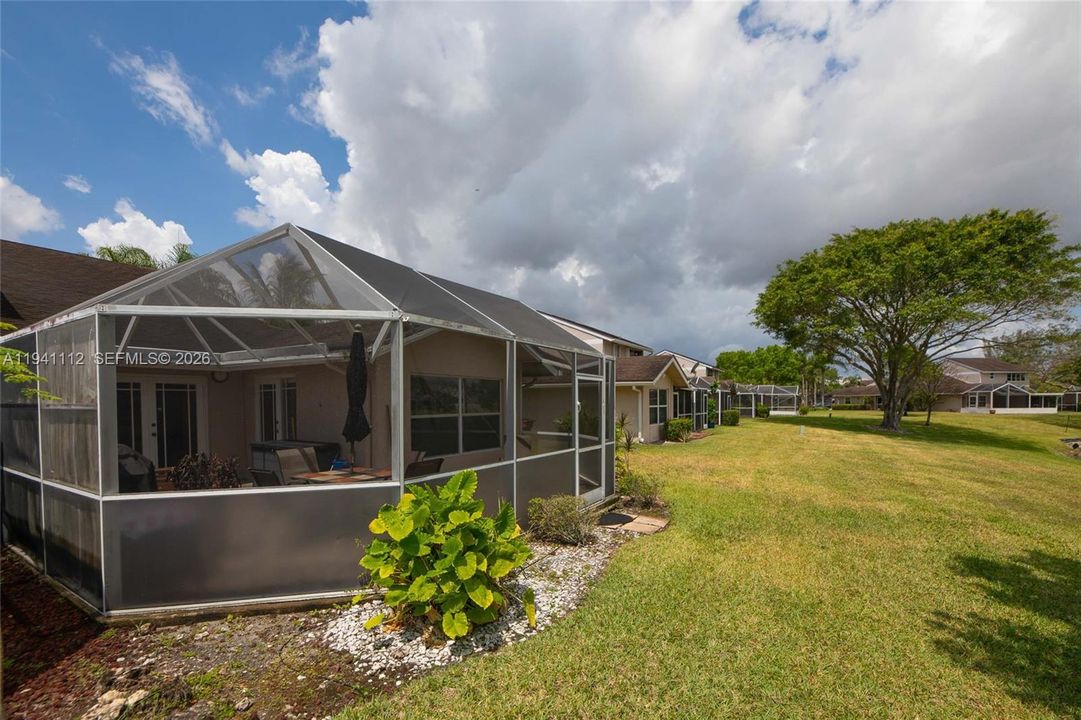 En Renta: $2,950 (3 camas, 2 baños, 1364 Pies cuadrados)