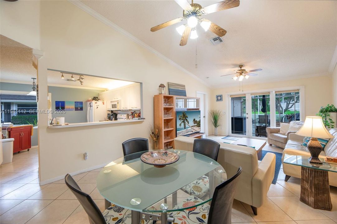 En Renta: $2,950 (3 camas, 2 baños, 1364 Pies cuadrados)