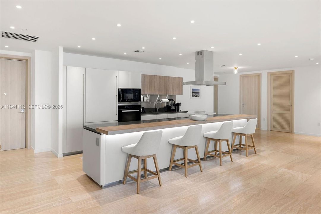 For Sale: $3,245,000 (2 beds, 3 baths, 2076 Square Feet)