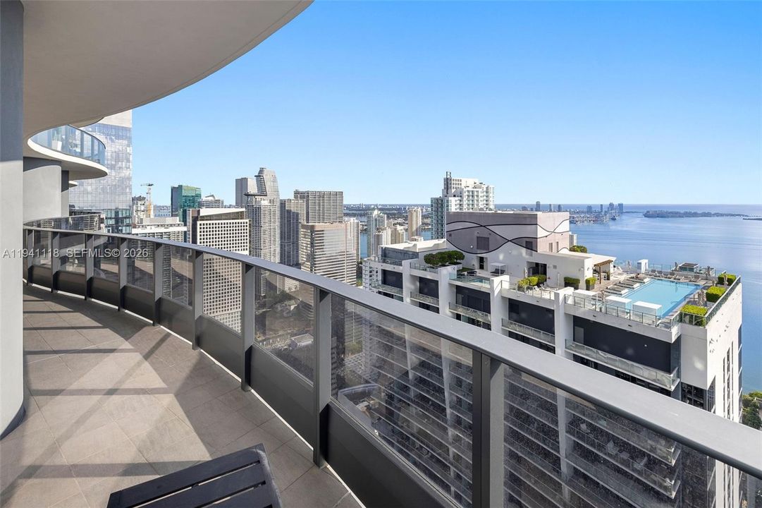 For Sale: $3,245,000 (2 beds, 3 baths, 2076 Square Feet)