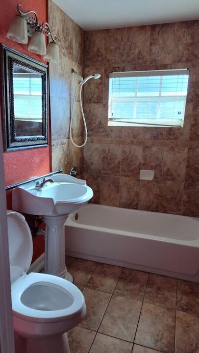 318 N 24th St. Second Bath
