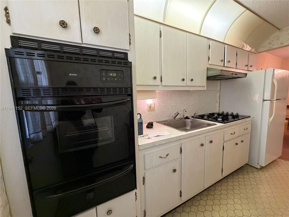 Activo con contrato: $87,000 (1 camas, 1 baños, 691 Pies cuadrados)