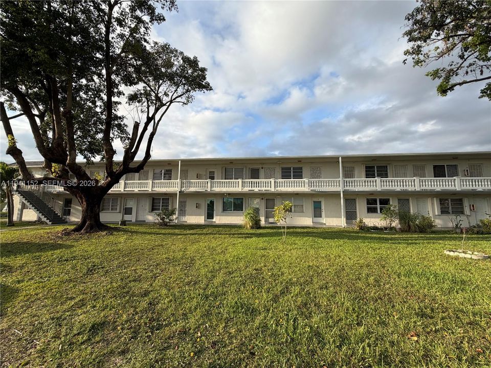 Activo con contrato: $87,000 (1 camas, 1 baños, 691 Pies cuadrados)