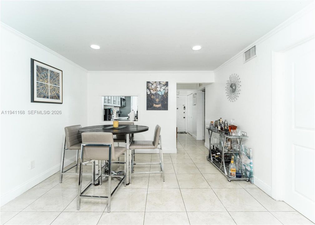 En Venta: $175,000 (2 camas, 2 baños, 952 Pies cuadrados)