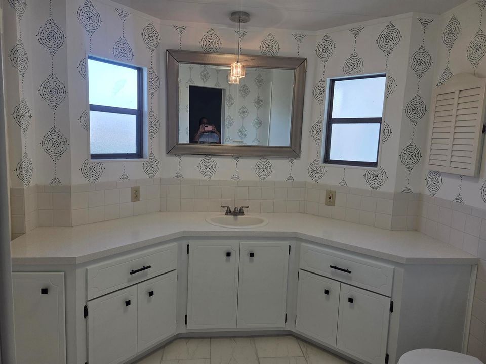 Primary bath